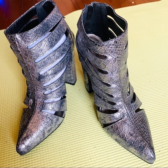 NWOB MICHAEL ANTONIO Witchy Y2K Snakeskin Boots Whimsygoth womens size 5.5 - Picture 4 of 7